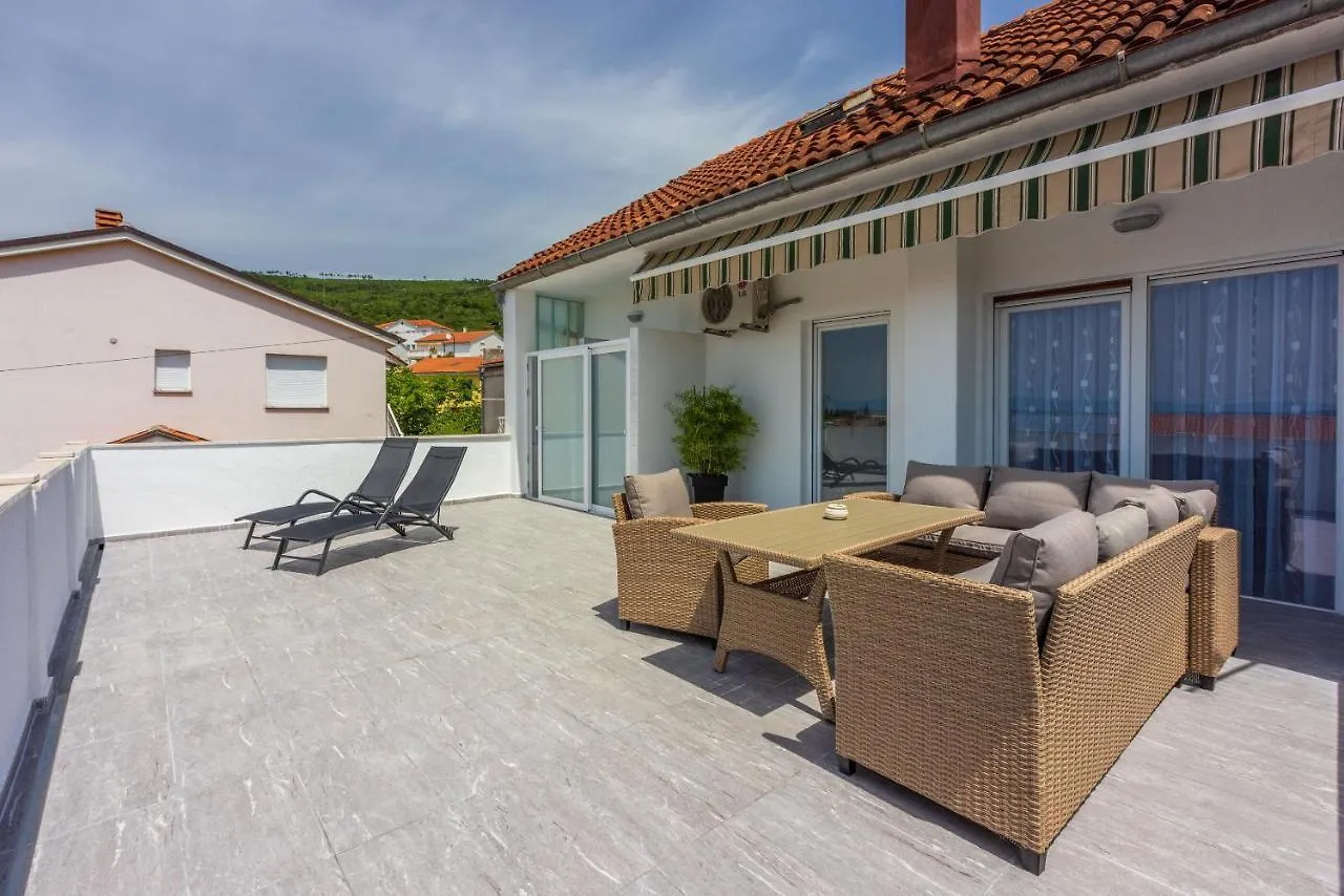 Apartment Ljubica Selce Croatia