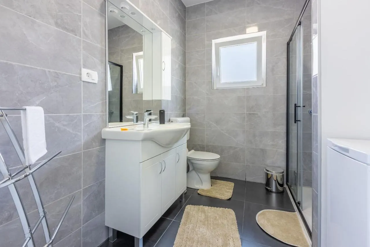 Apartment Ljubica Selce 0*,  Croatia