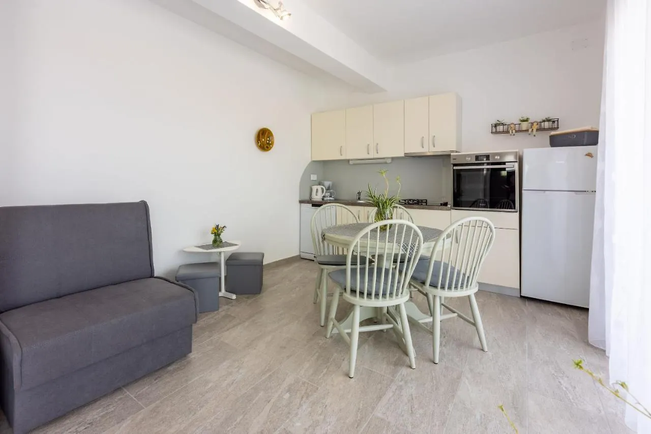 Apartment Ljubica Selce Croatia