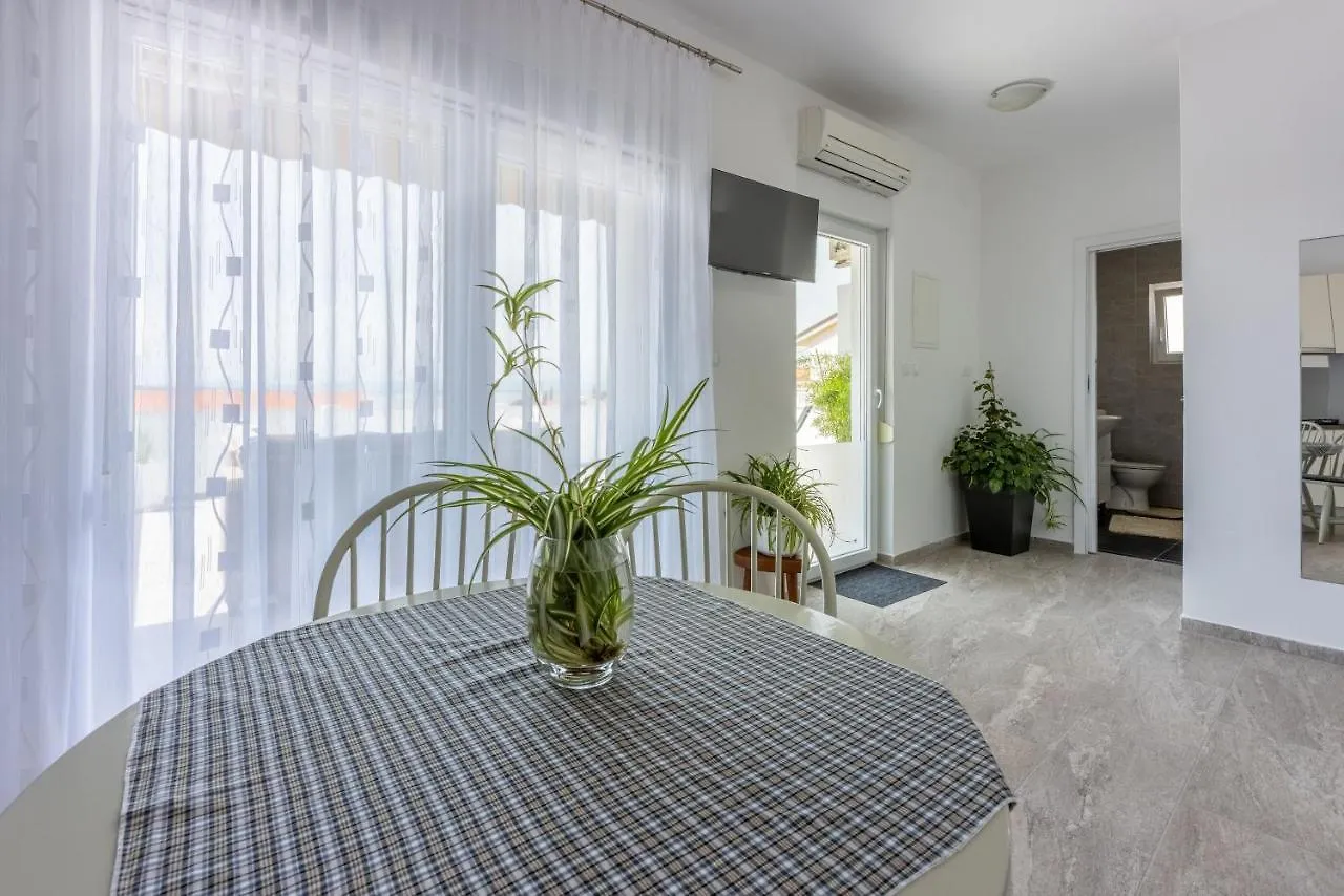 Apartment Ljubica Selce Croatia