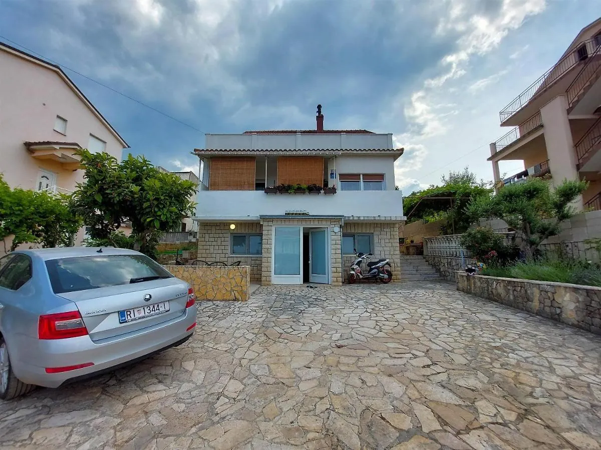 Apartment Ljubica Selce