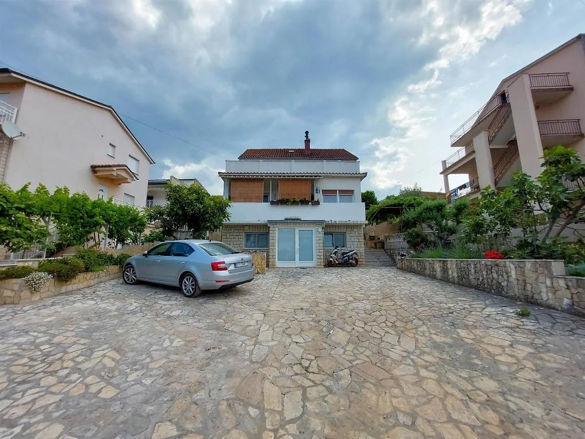 Apartment Ljubica Selce